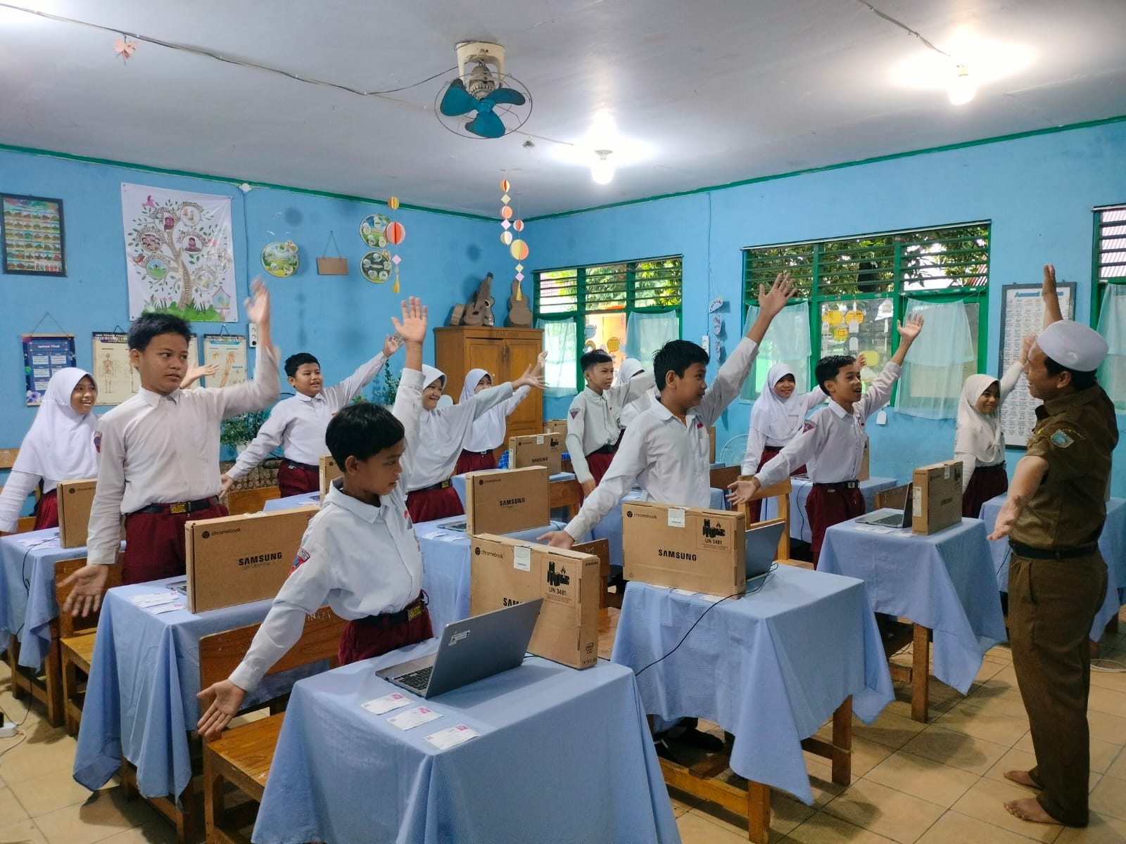 Wajah Serius Tapi Seru! Murid Kelas VI SDN Sekumpul 1 Ikuti Gladi TKA