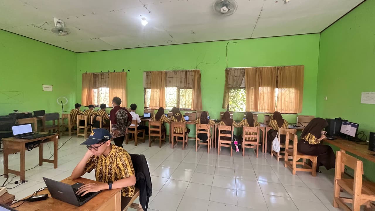 Gladi Bersih TKA di SMPN 4 Sungai Tabuk Berjalan Lancar Meski Terkendala Fasilitas