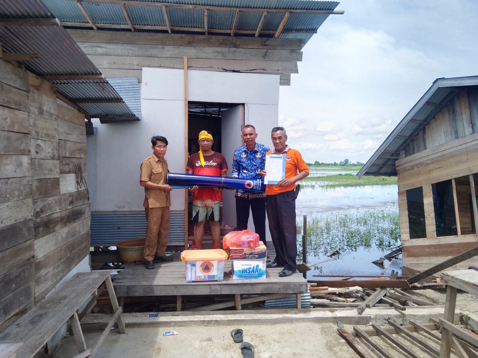 BPBD Banjar Salurkan Bantuan Logistik untuk Korban Terdampak Angin Kencang di Delapan Desa
