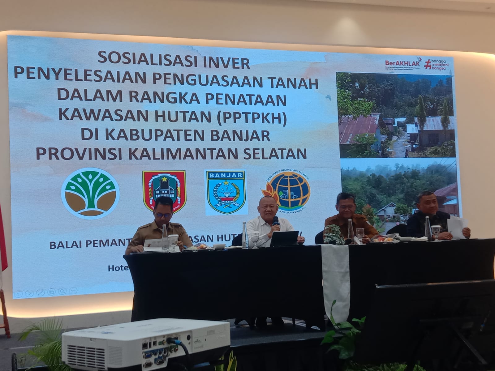 Camat Beruntung Baru Dukung Penataan Kawasan Hutan melalui Sosialisasi INVER PPTPKH
