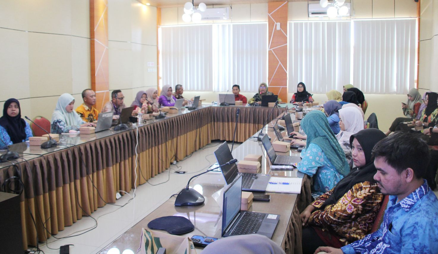 Bappedalitbang Gelar Rapat Monev, Kecamatan Diminta Lebih Tertib Lapor Data