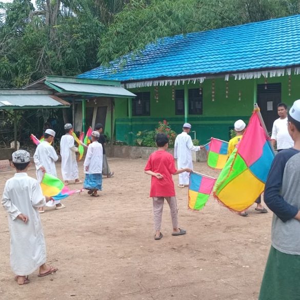 Lestarikan Kesenian Hadrah, Pemuda Desa Surian Ikuti Pelatihan