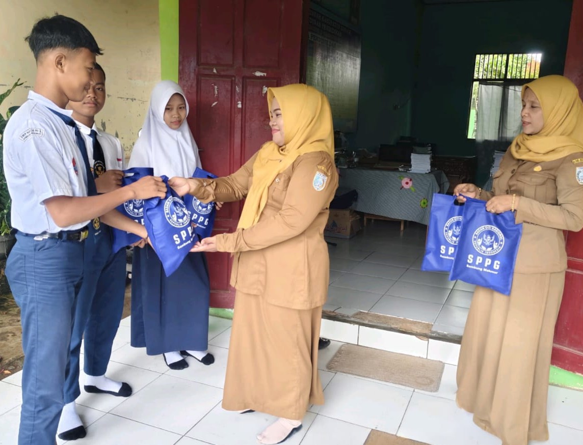 Efektif Selama Puasa, MBG di SMPN 2 Sambung Makmur Dibagikan Tiga Hari Sekali