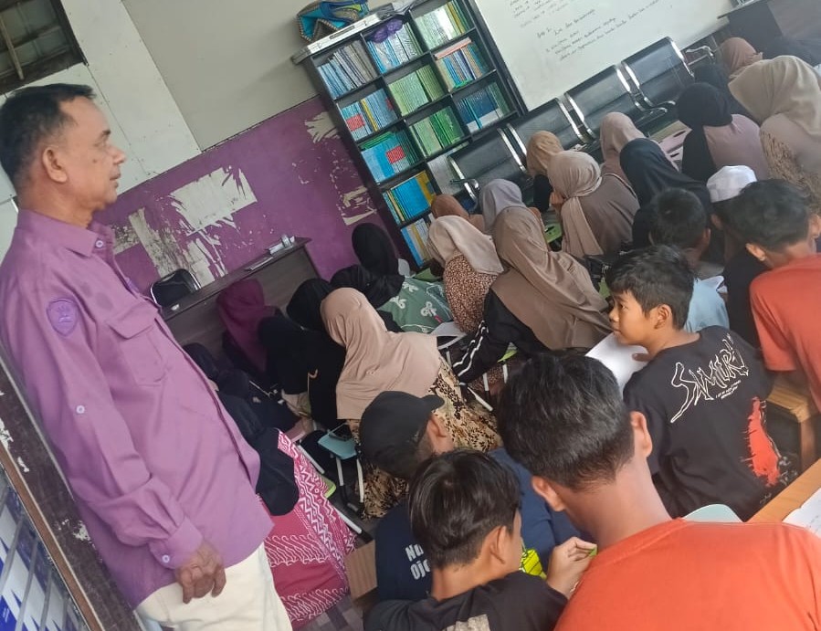 Tingkatkan Kualitas Pendidikan Nonformal, Penilik Kesetaraan Pantau Langsung Kegiatan Belajar di PKBM Al-Husna