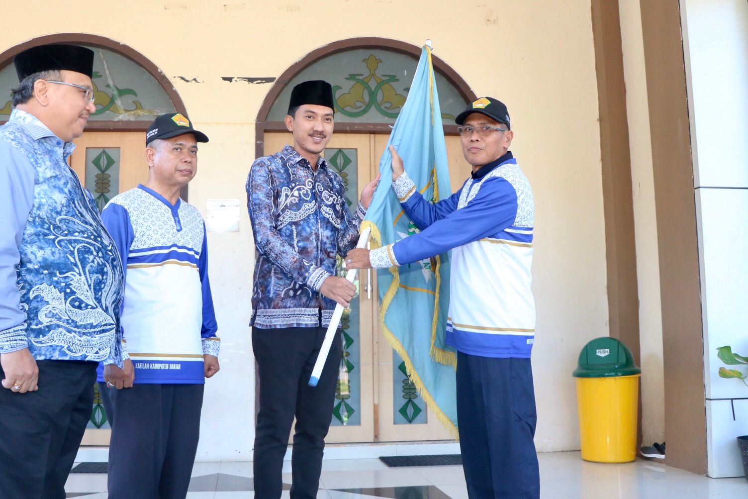 Bupati Saidi Mansyur Lepas Kafilah Banjar Hadapi MTQ di Kabupaten Tapin