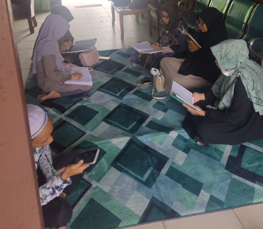 SMPN 1 Gambut Terapkan Skema WFA-WFO dalam Tadarusan Harian Guru
