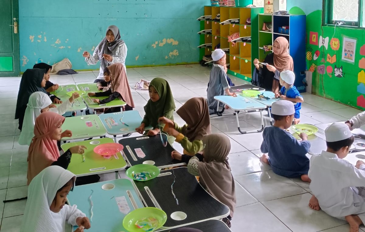Tanamkan Nilai Islami Sejak Dini, PAUD Permata Ibu Gelar Pesantren Ramadan di Pekan Ketiga
