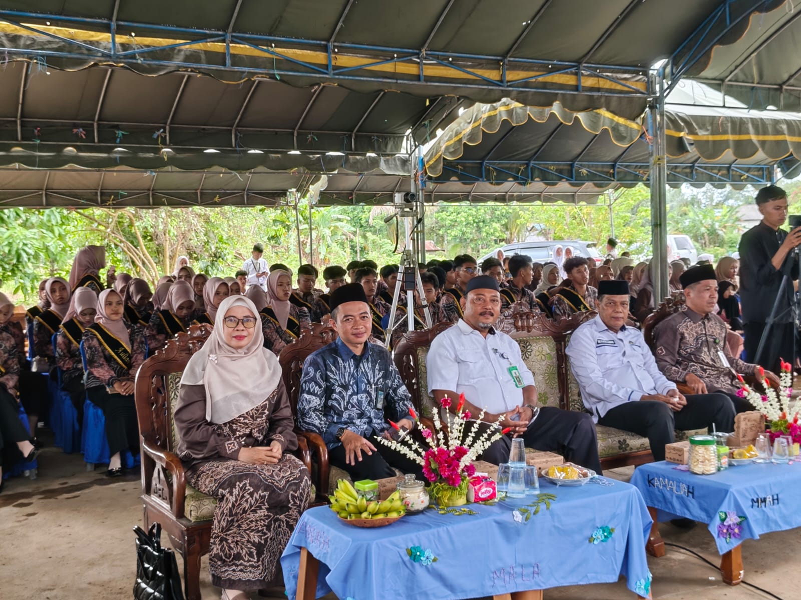 Perpisahan Penuh Haru dan Pengukuhan Siswa MA Sultan Sulaiman, Kasi Trantib Karang Intan Sampaikan Pesan Moral dan Semangat Meraih Masa Depan