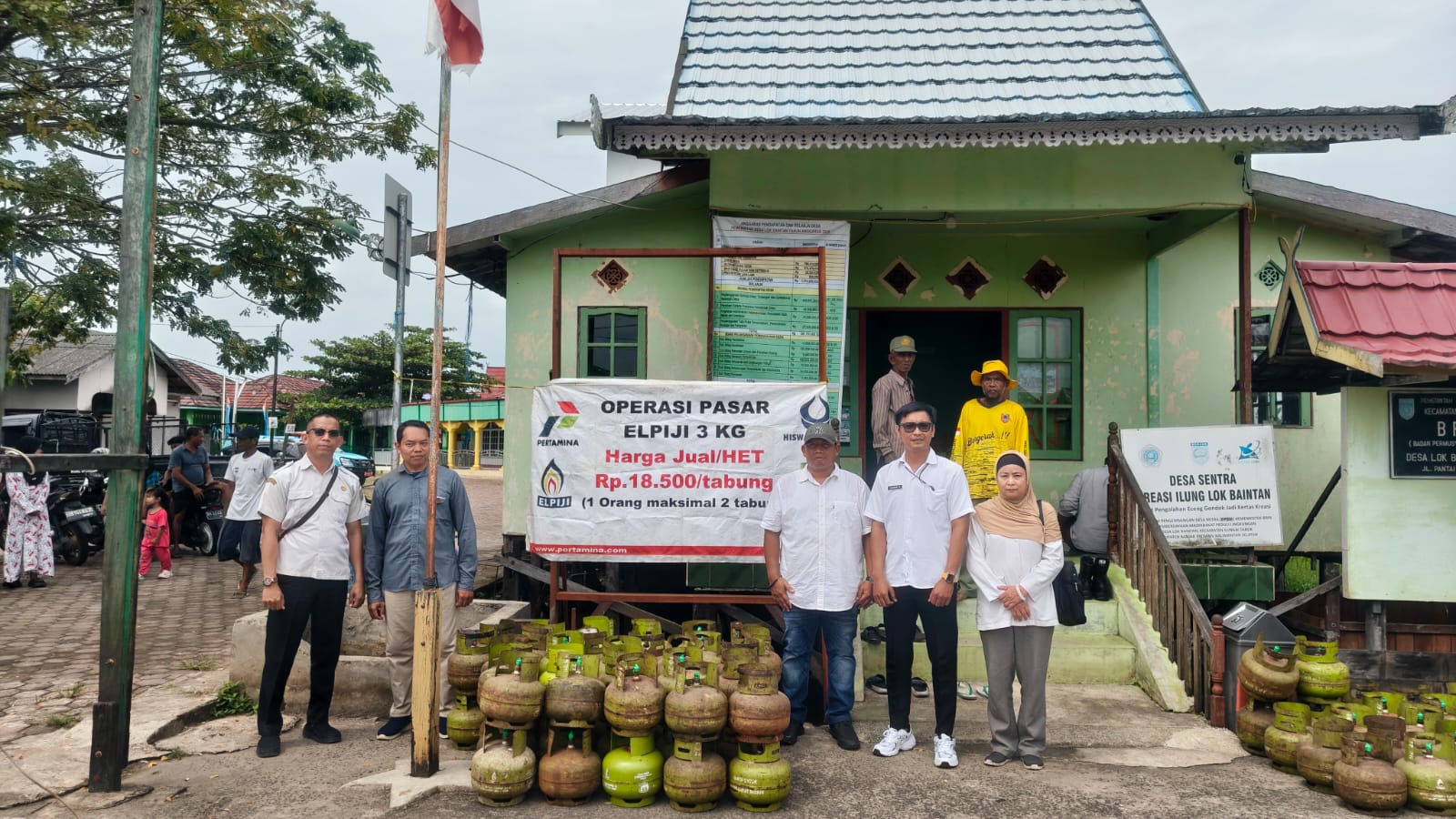 Operasi Pasar Gas LPG 3 Kg di Desa Tanjung Rema dan Lok Baintan
