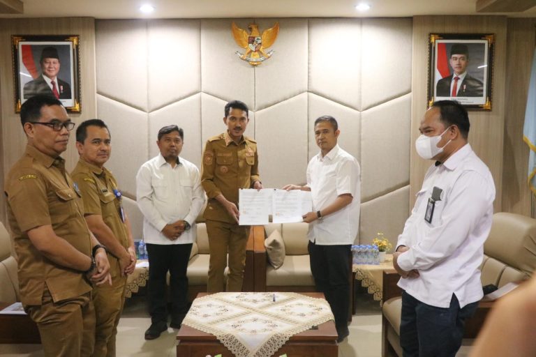 Pemerintah Pusat Hibahkan Pengerjaan Ruas Jalan Pingaran - Kahelaan