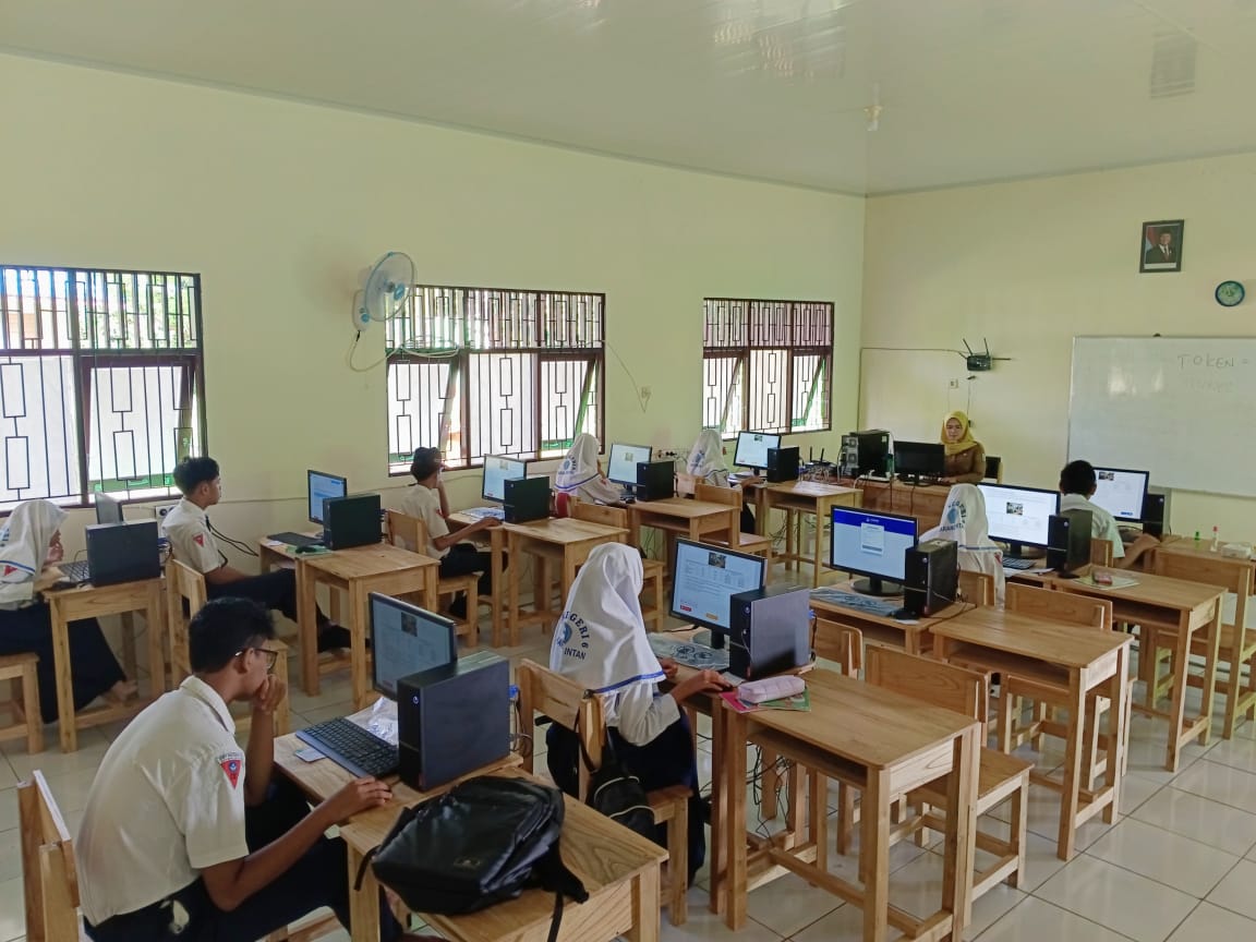 SMPN 6 Karang Intan Uji Kesiapan Siswa melalui Gladi TKA di Tengah Bulan Ramadan