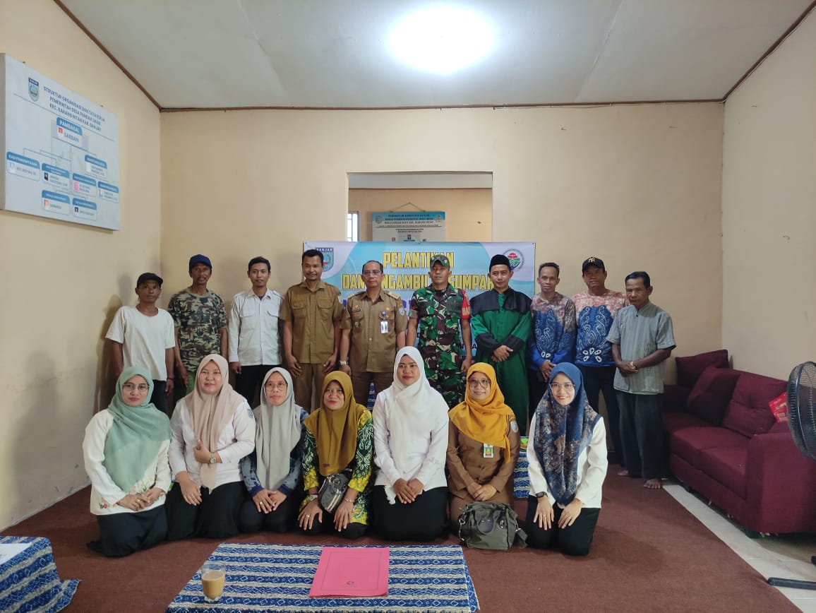 Perangkat Desa Pandak Daun Dilantik, Camat Karang Intan Pesan Bekerja Dengan Integritas