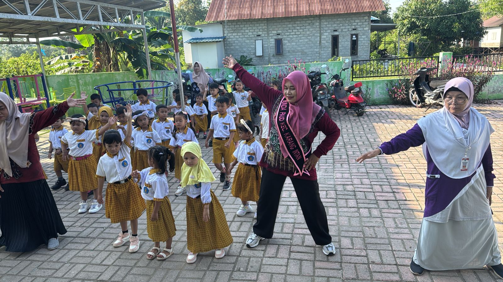 Keceriaan Menyapa PAUD Doa Ibu, Bunda PAUD Karang Intan dan Jingah Habang Ilir Hadirkan Semangat Baru dalam Kegiatan "Pagi Ceria"