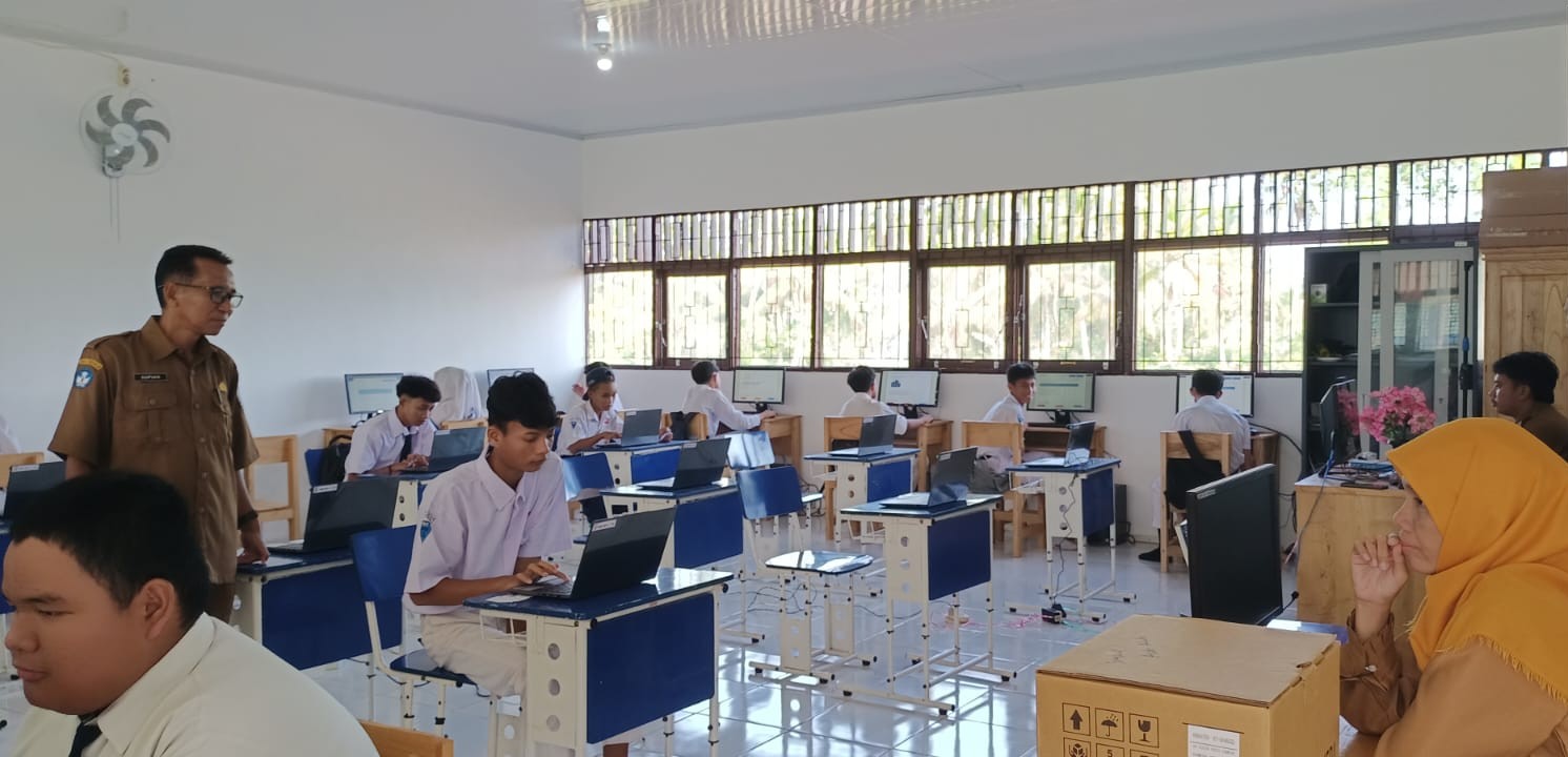 Meski Terbatas Perangkat, Gladi Bersih TKA di SMPN 1 Aluh-Aluh Berjalan Lancar di Bulan Ramadan