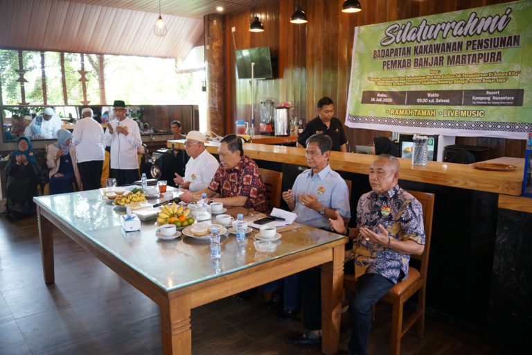 Pererat Tali Persaudaraan, PWRI Banjar Jalin Silaturahmi Pensiunan ASN di Martapura