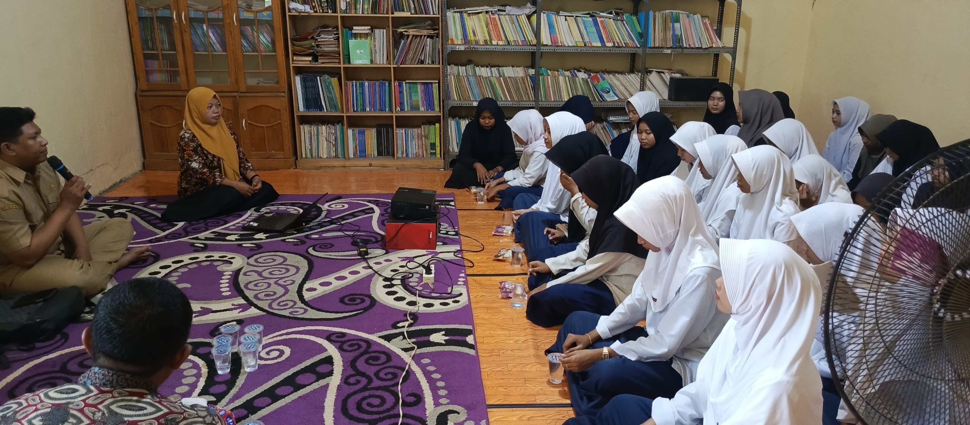 Koordinator Penyuluh KB Berikan Edukasi PUP kepada Remaja di Rantau Nangka