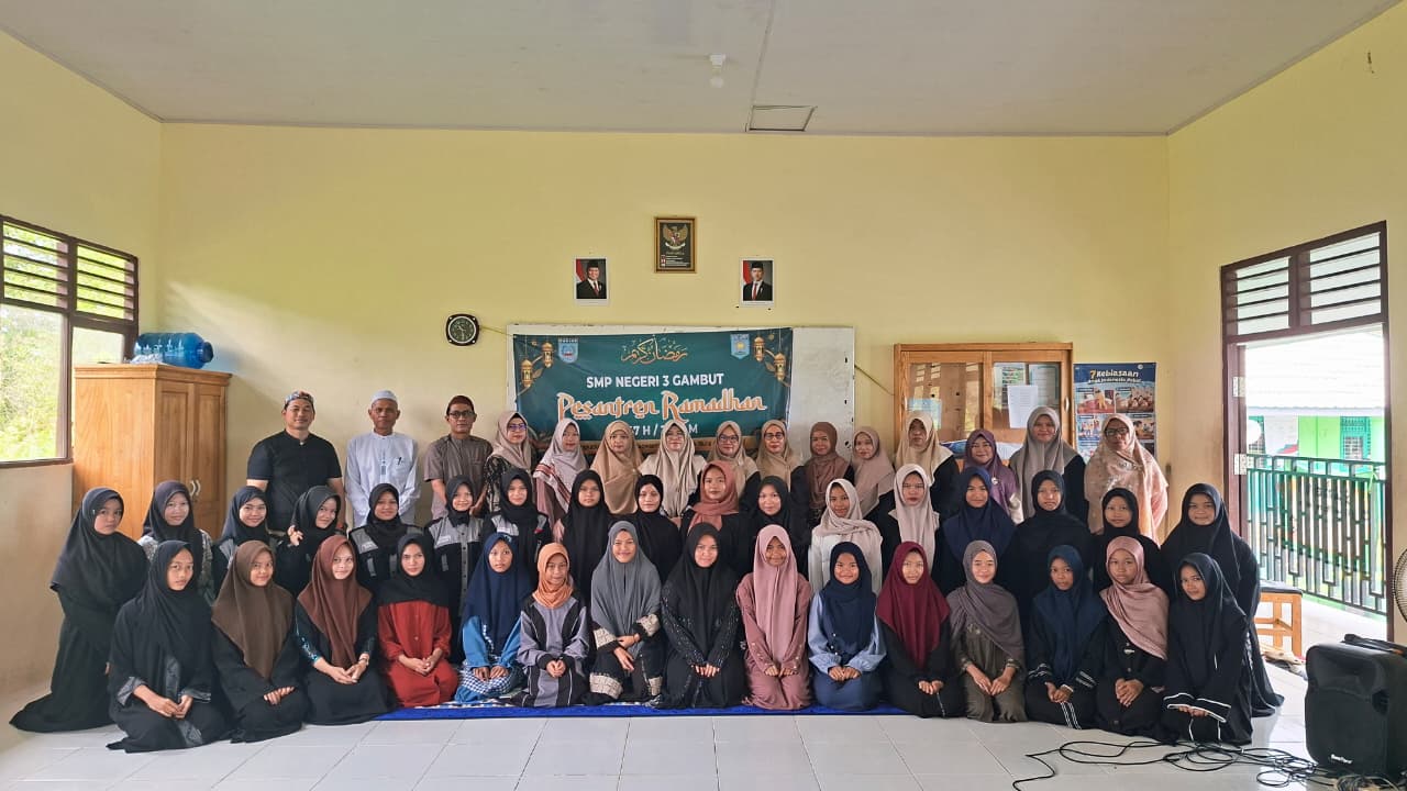 Penutupan Pesantren Ramadan SMP Negeri 3 Gambut Berlangsung Penuh Semangat