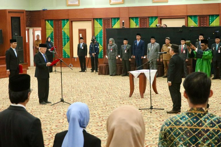 Bupati Banjar Hadiri Pelantikan Sekdaprov Kalsel di Idham Chalid