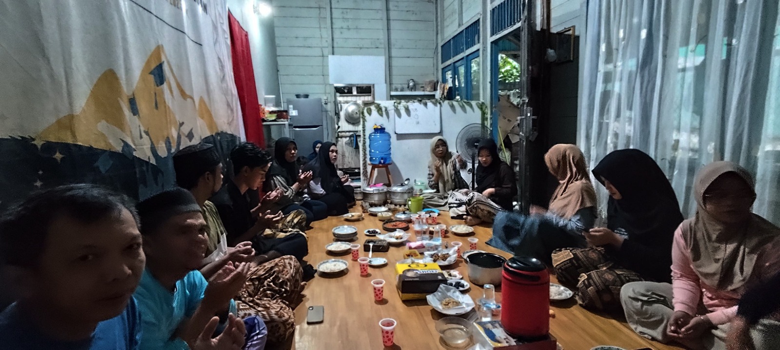 Pererat Silaturahmi, SMPN 1 Paramasan Gelar Buka Puasa Bersama Mahasiswa KKN