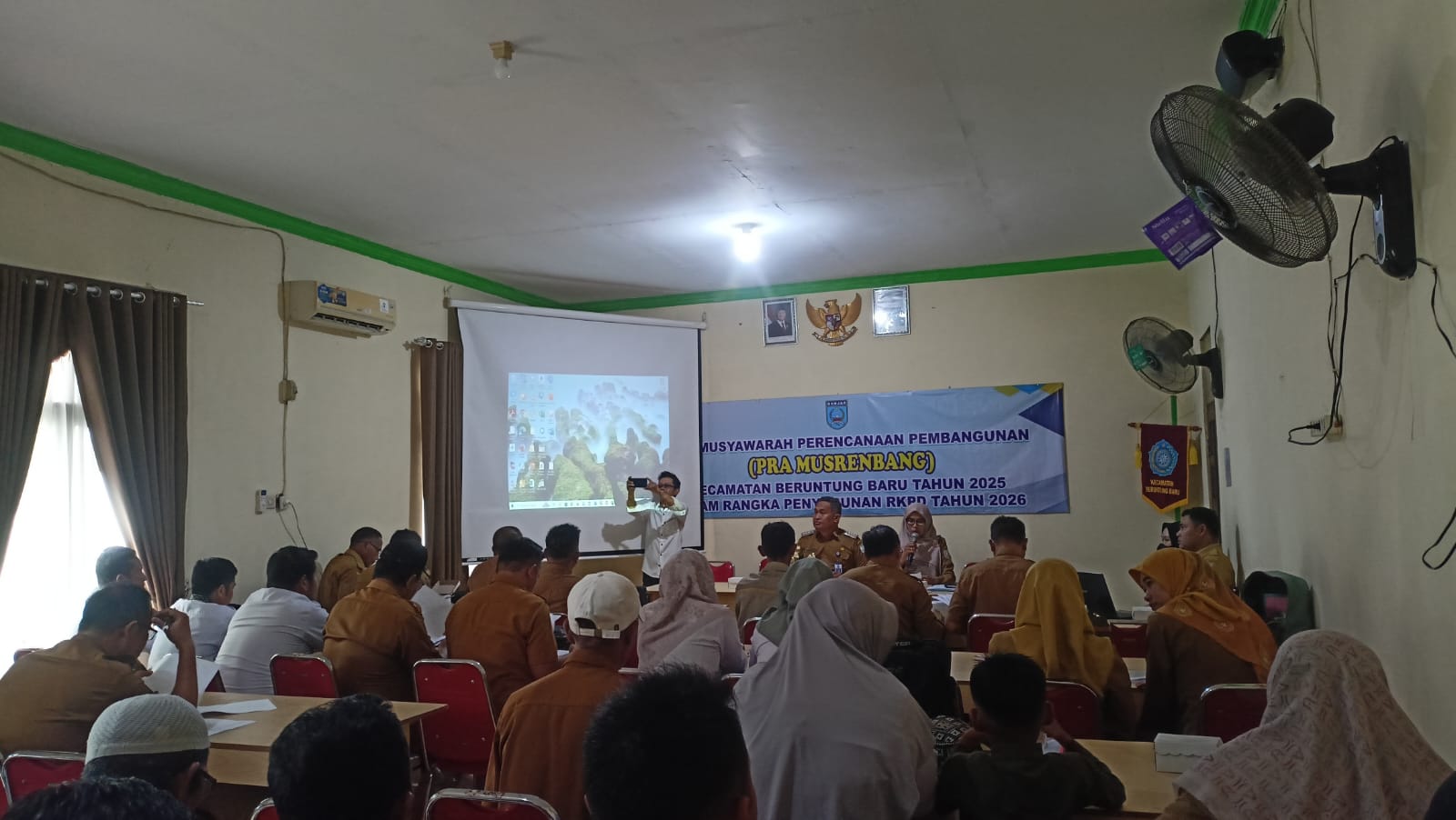 Pra Musrembang di Kecamatan Beruntung Baru