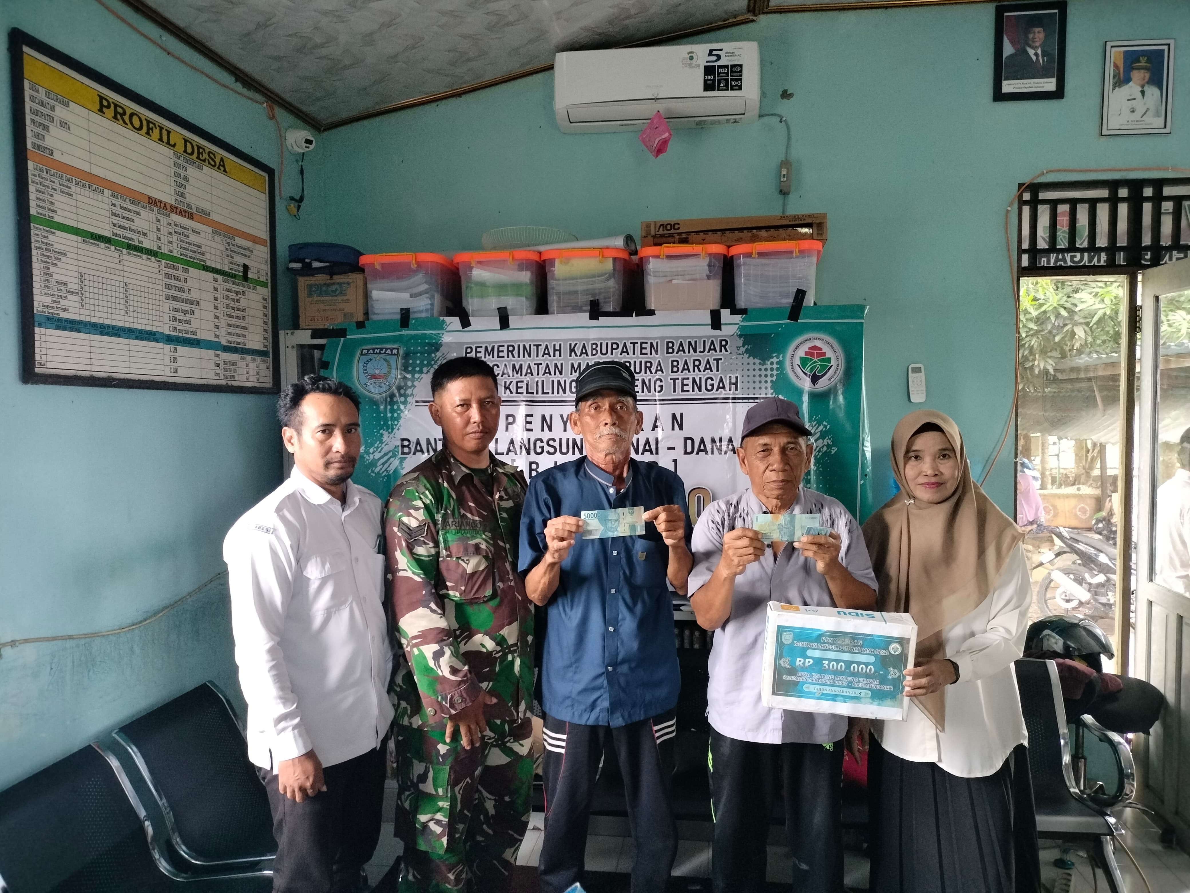 20 KPM Desa Keliling Benteng Ulu Terima BLT Dana Desa