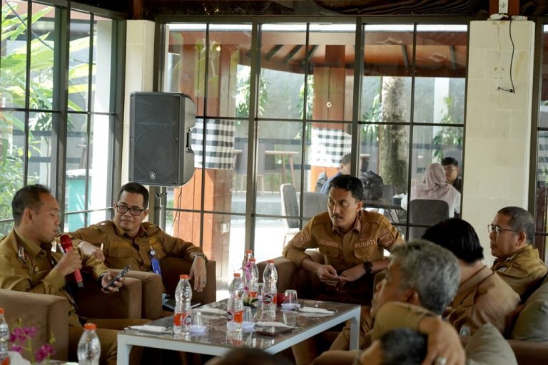 Rakor Kecamatan, Bupati Banjar Tekankan Sinkronisasi Program hingga Percepatan Koperasi Desa