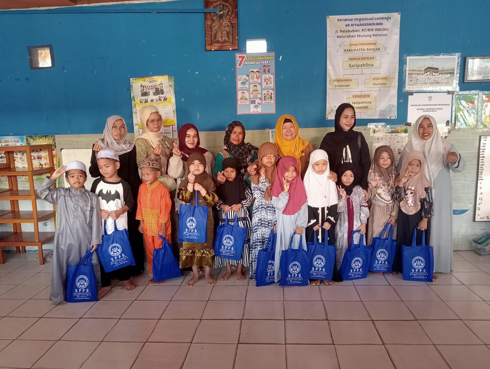 Pesantren Ramadan di KB Riyadussholihin Tanamkan Cinta Al-Qur’an Sejak Dini sekaligus Pembagian MBG