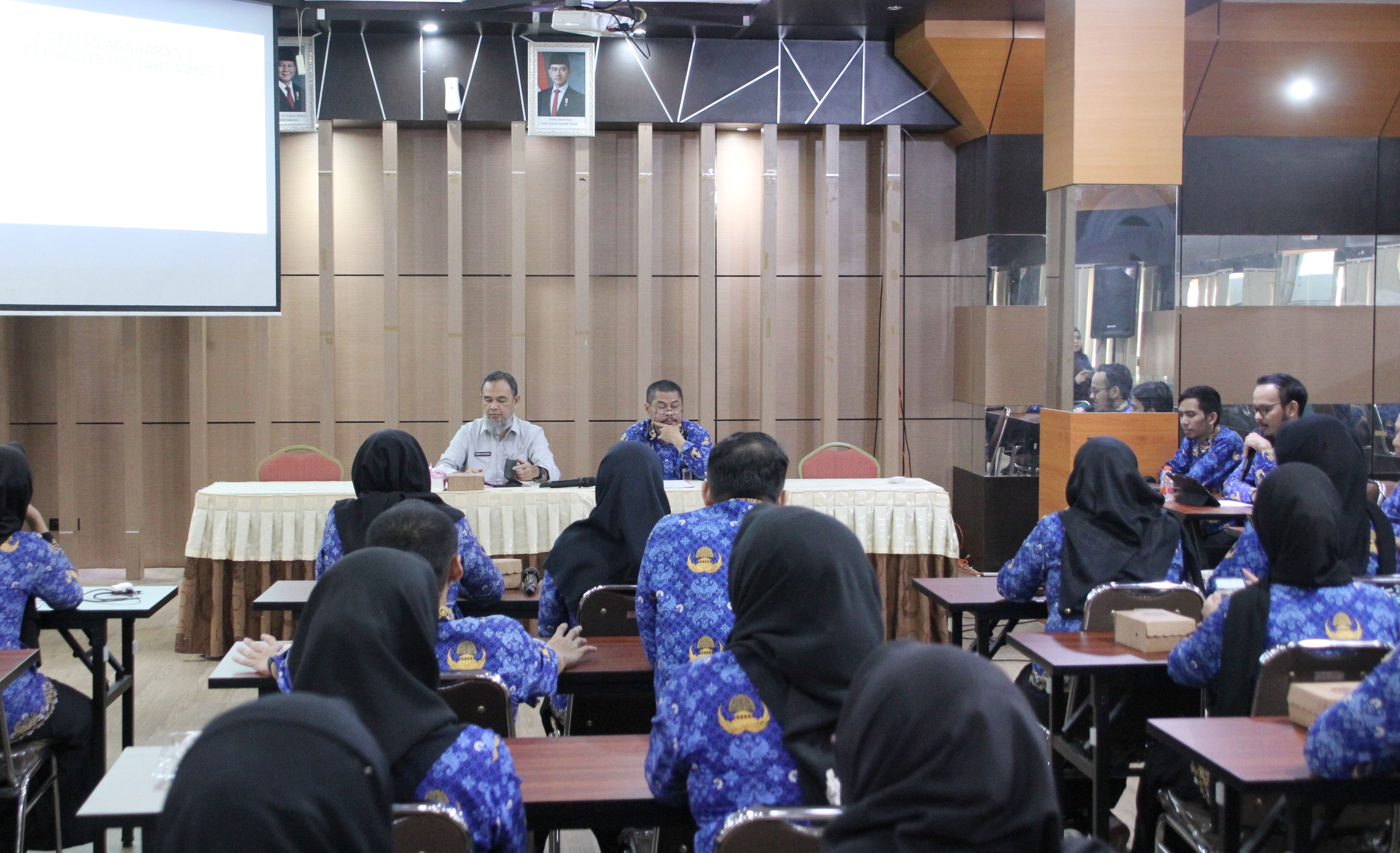 Bappedalitbang Banjar Gelar Rapat Monev Capaian Kinerja Triwulan II 2025