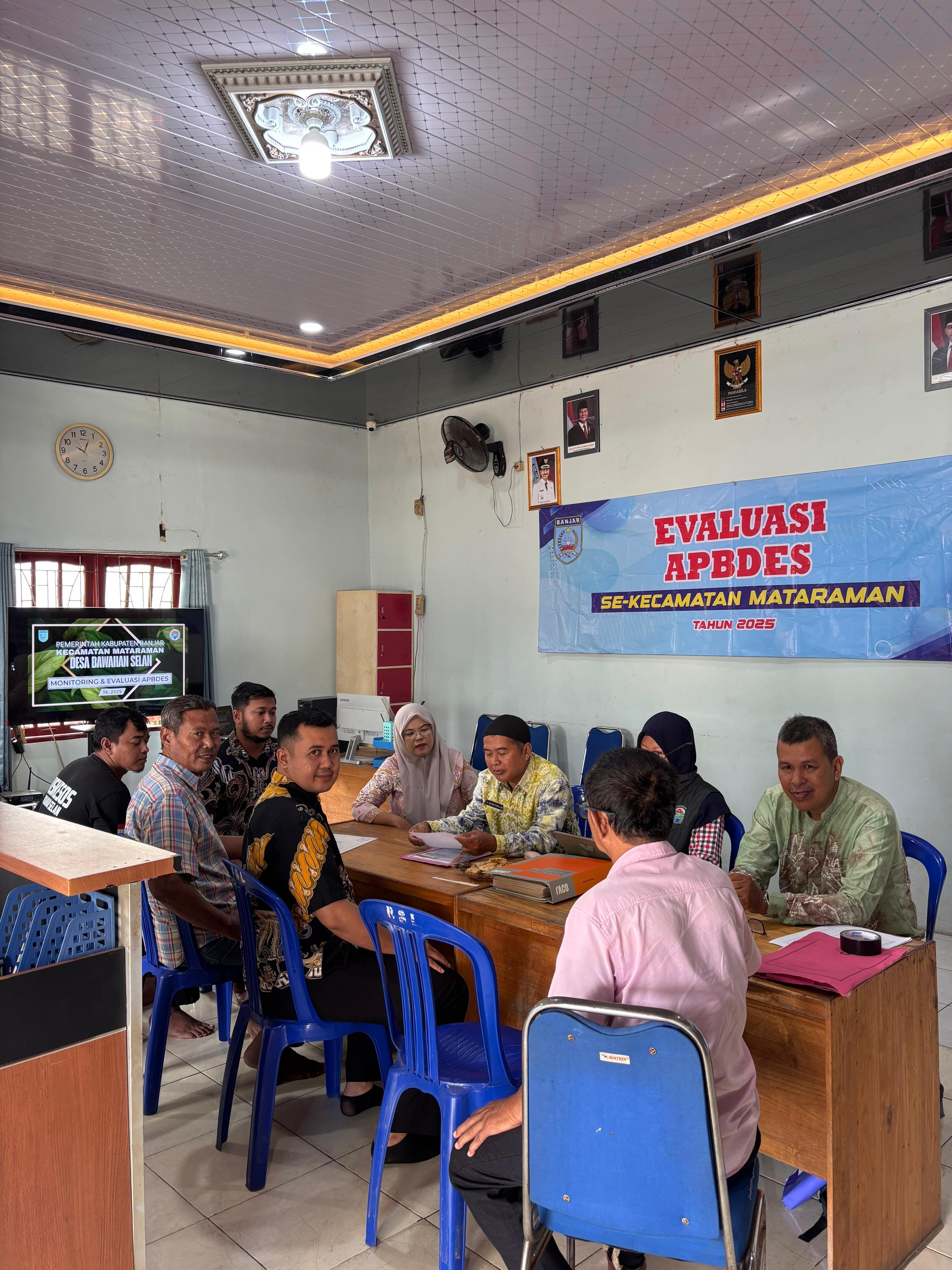 Tim Kecamatan Mataraman Lakukan Evaluasi APBDesa 2025 di Bawahan Selan