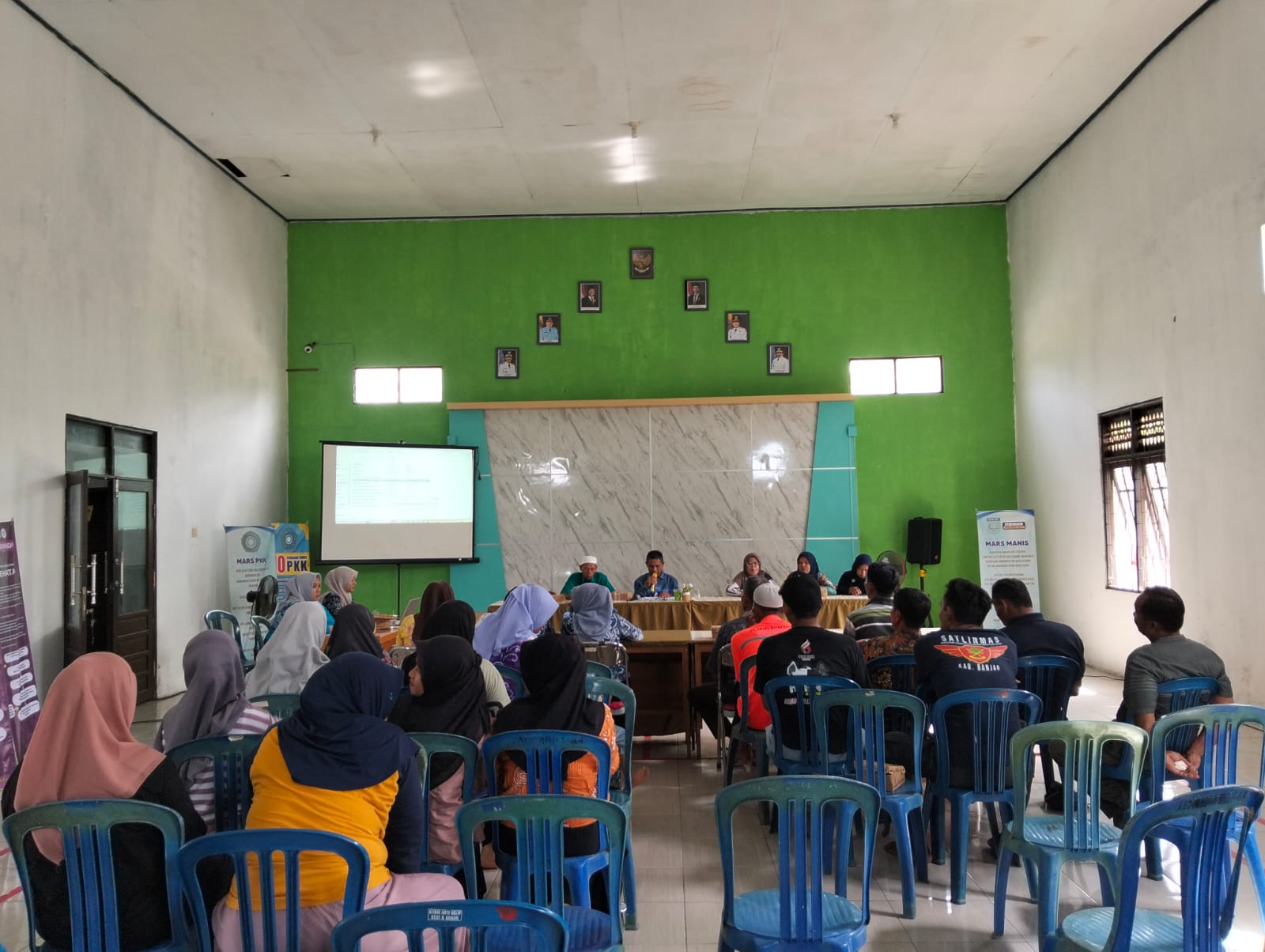 Pemdes Gunung Ulin Arahkan Semua Lembaga Desa Bekerja Maksimal Melayani Masyarakat