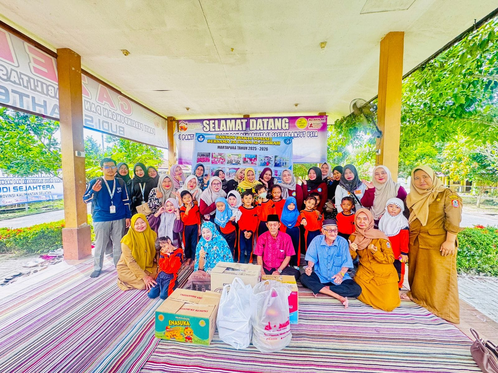 Edukasi Kepedulian Sosial, TK Islam Al Zahrah Kunjungi Panti Sosial Budi Sejahtera
