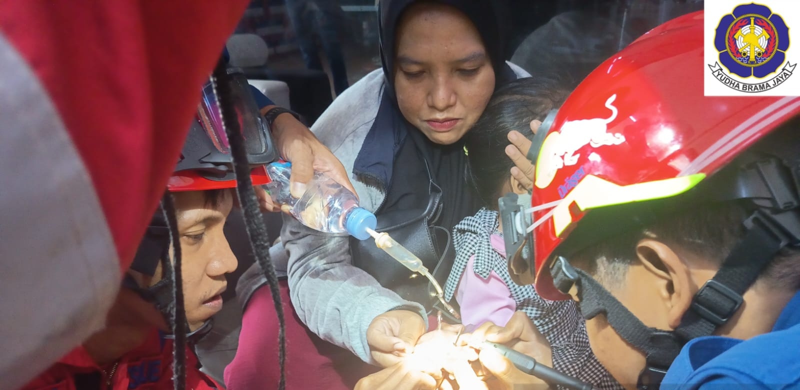 Cincin Tidak Bisa Lepas, Warga Martapura Sambangi Dinas Damkar Banjar