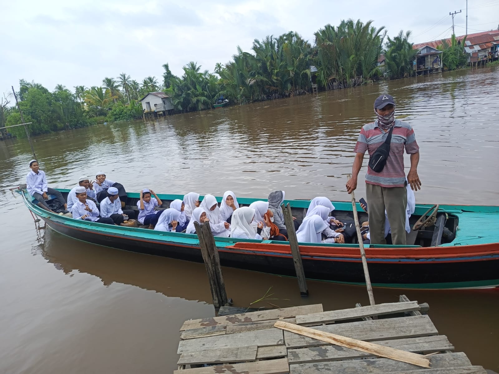 Meski Akses Terbatas, Peserta Didik SMP Terbuka Tetap Semangat Ikuti Gladi TKA di SMPN 1 Aluh-Aluh