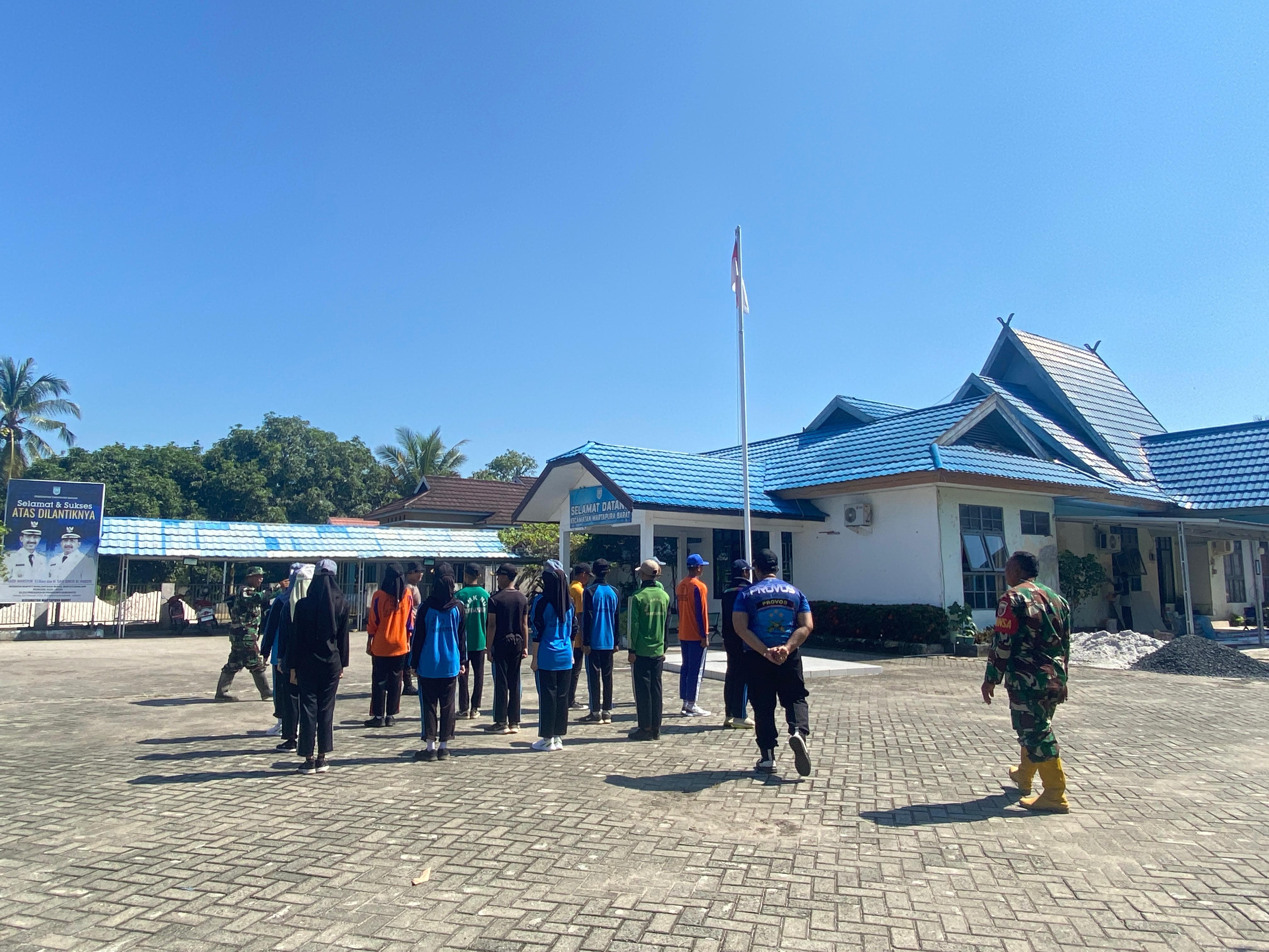 Hari Pertama Latihan Paskibra Kecamatan Martapura Barat