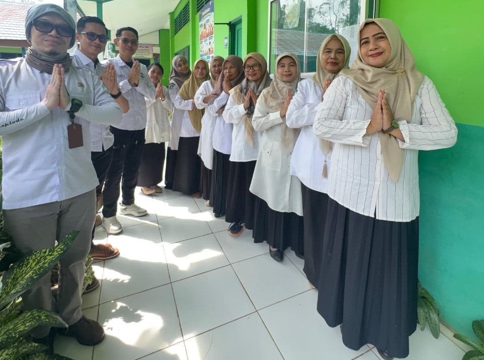 Semangat Baru Pascalebaran, SMPN 1 Aranio Awali Aktivitas dengan Halalbihalal