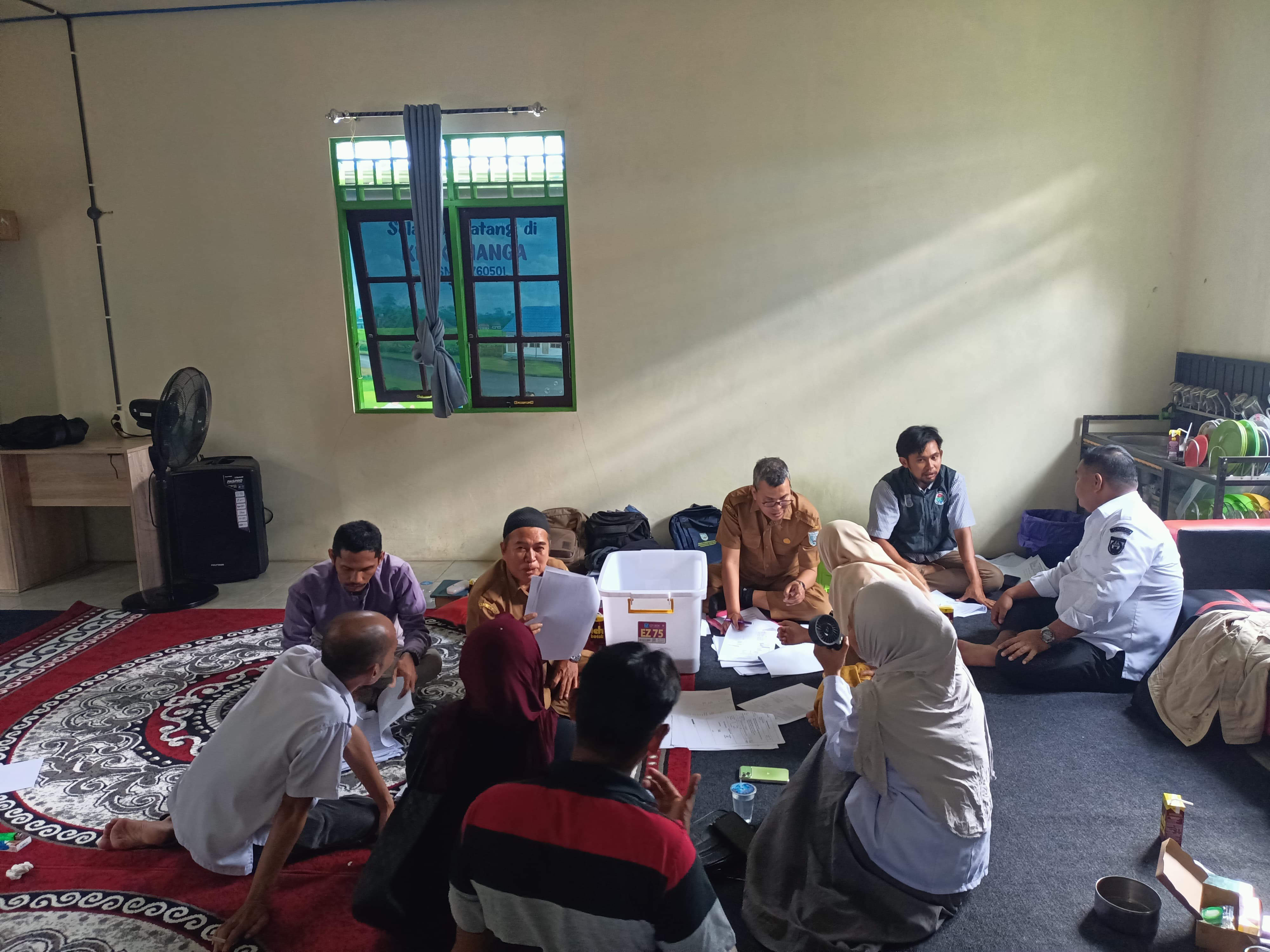 Tim Kecamatan Mataraman Lakukan Evaluasi APBDesa 2025 Pada Pemdes Mataraman