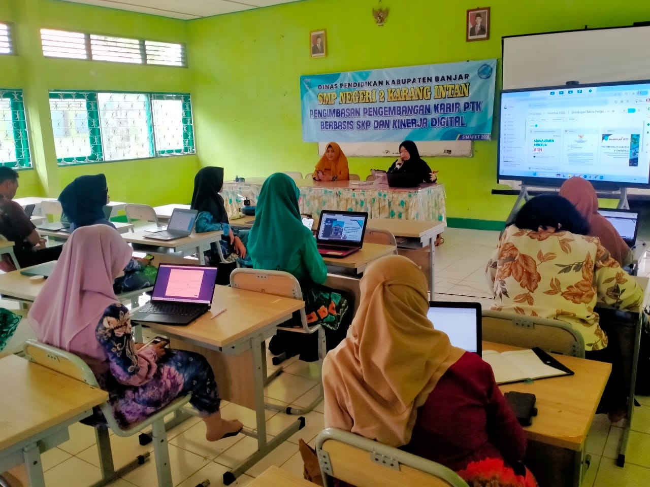 Siap Hadapi Era Digital, Guru SMPN 2 Karang Intan Ikuti Pengimbasan SKP dan Kinerja Digital