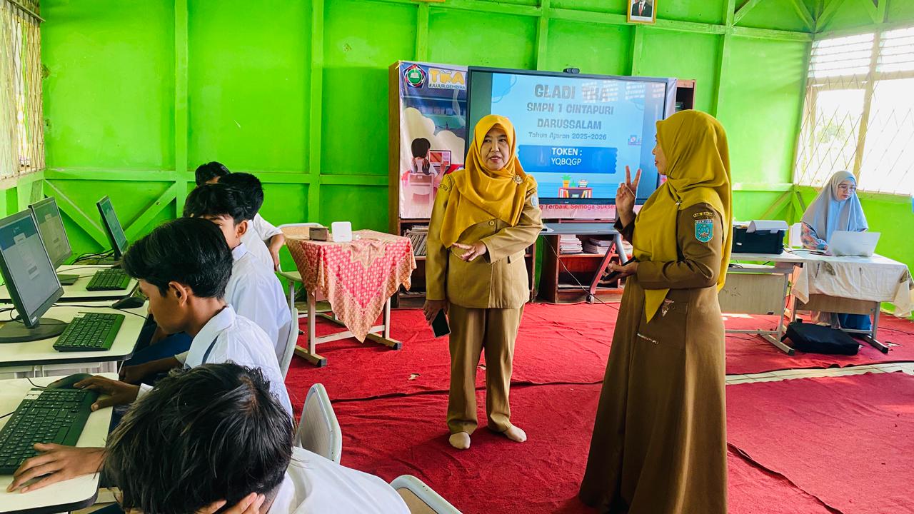 Siswa Kelas IX SMPN 1 Cintapuri Darussalam Antusias Ikuti Gladi Bersih TKA