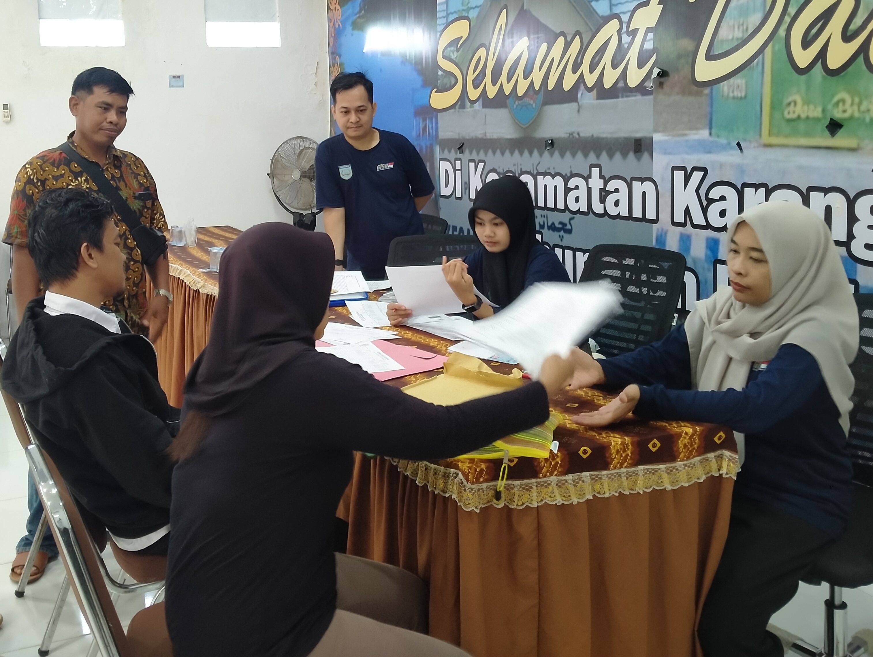 Pelayanan Adminduk Keliling Layani Masyarakat Kecamatan Karang Intan